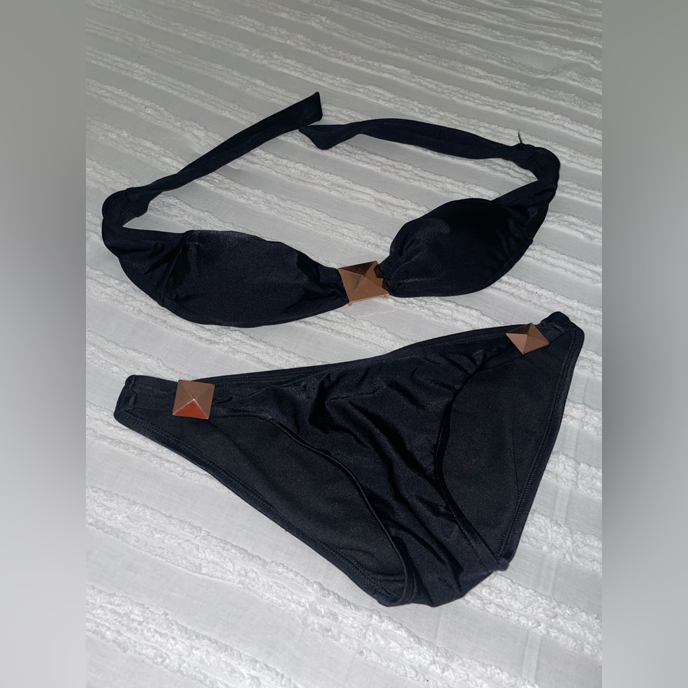Women’s black strapless bikini w/ gold accents on hips and cleavage- size small